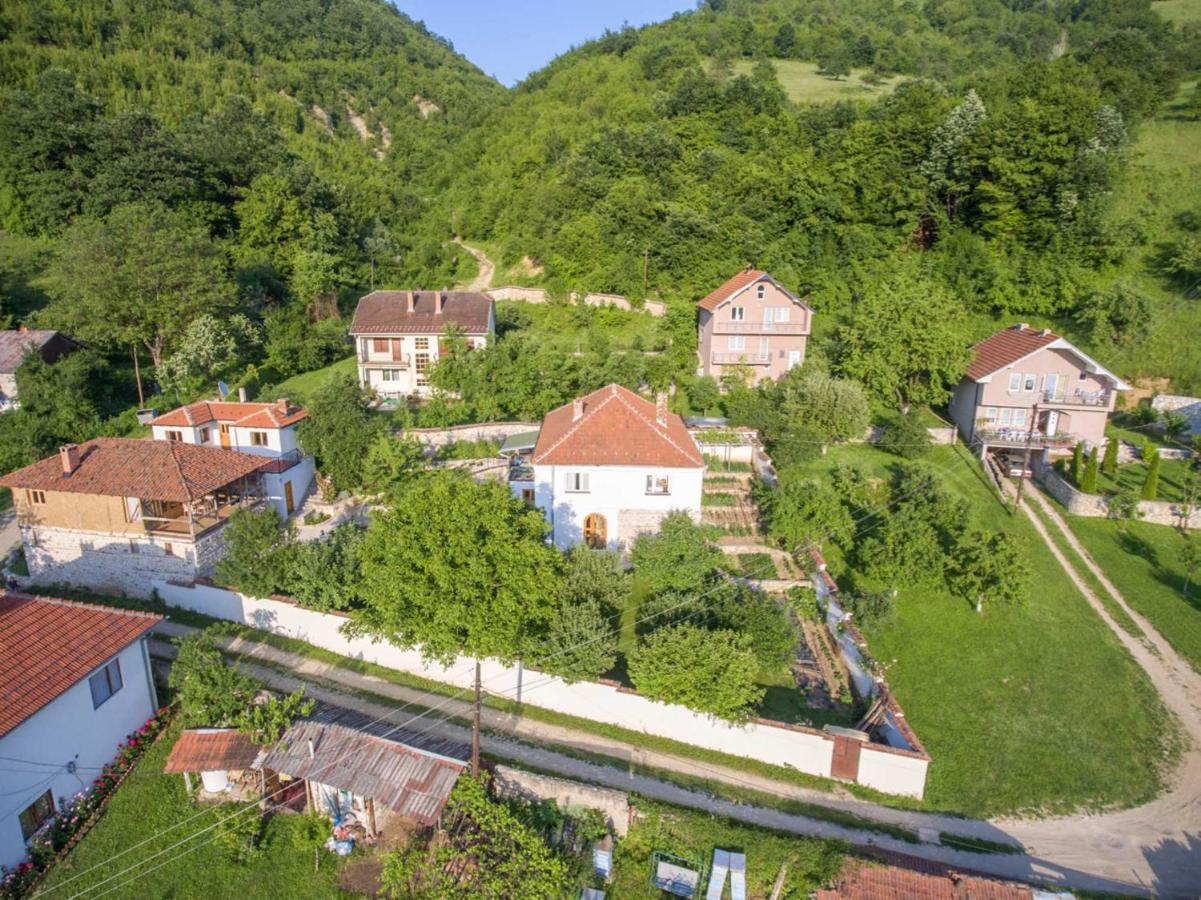 Hangjik Kacanik Екстериор снимка